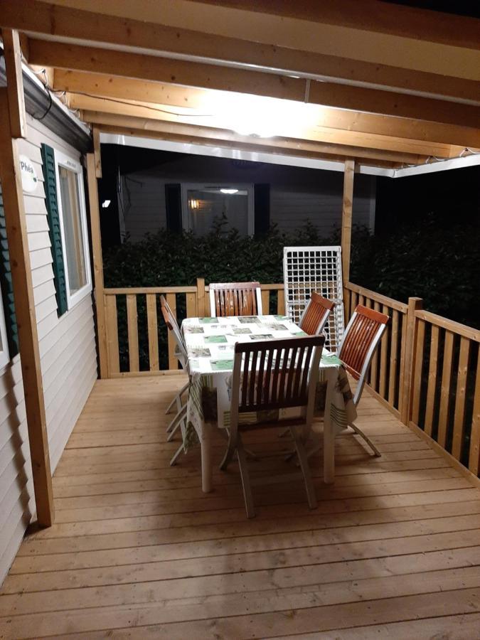 Mobile Home Entierement Equipe La Roque-d'Antheron Exterior photo